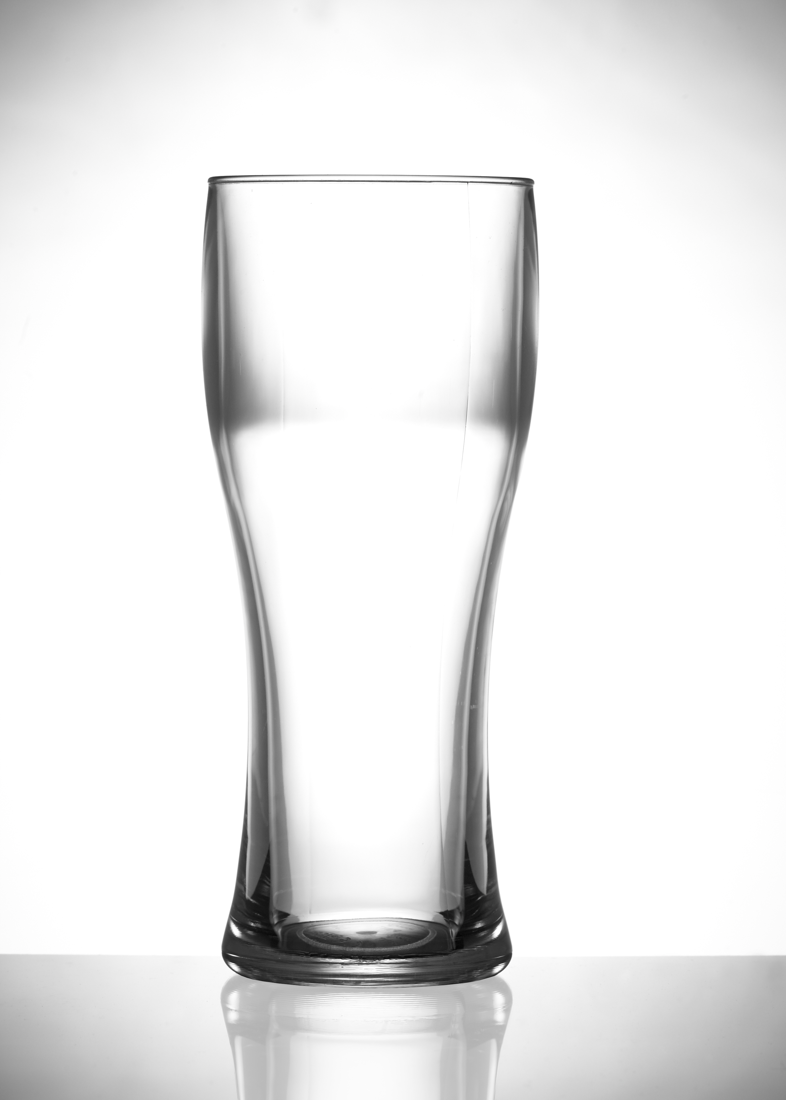 Set of two Elite Pilsner pint glasses made from clear, shatter-resistant polycarbonate. Reusable and dishwasher safe, ideal for outdoor dining or everyday use. 568ml capacity per glass.